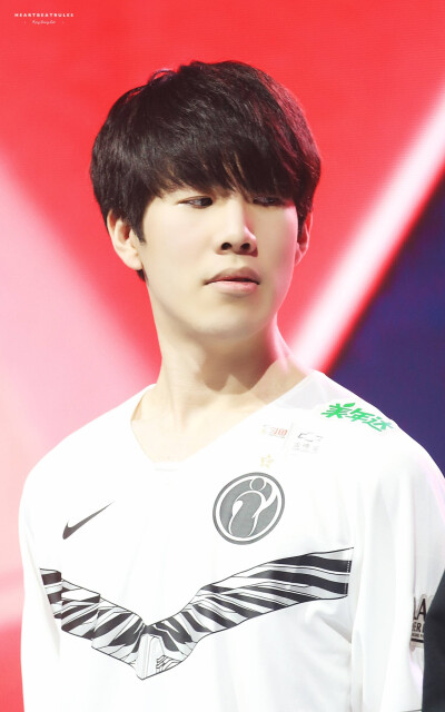 不仅年轻球 不仅年轻球